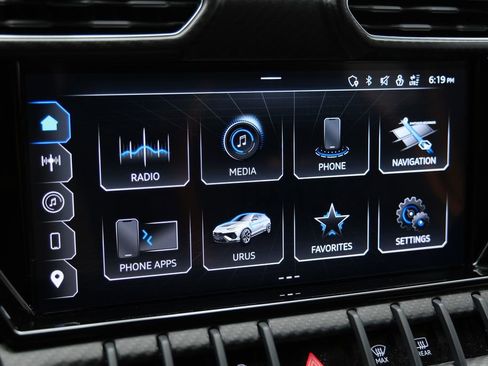 Used 2023 Lamborghini Urus Performante AWD/4WD image 34