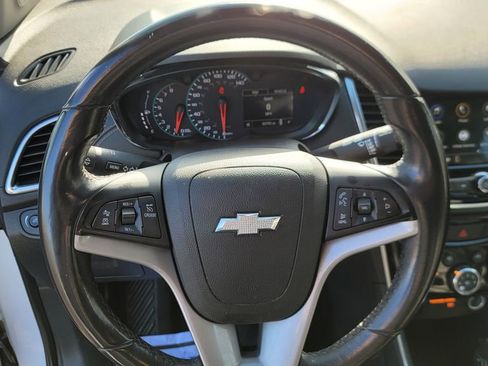 Used 2018 Chevrolet Trax Premier w/ LPO, Cargo Package image 20