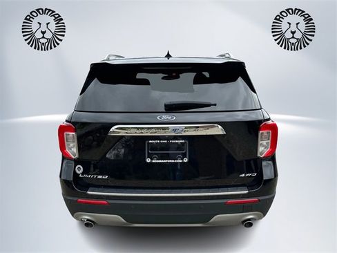 Certified 2023 Ford Explorer Limited w/ Equipment Group 301A image 6