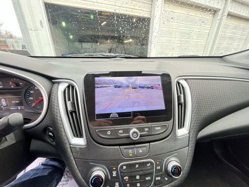 Used 2024 Chevrolet Malibu LT image 17