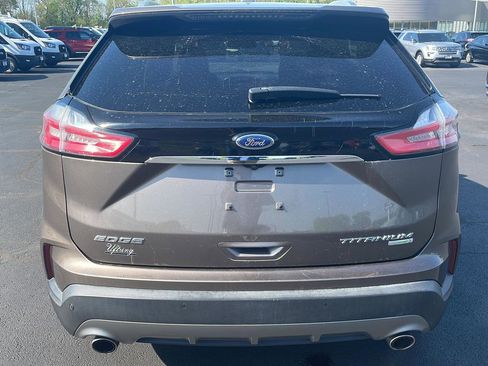 Used 2019 Ford Edge Titanium FWD image 4