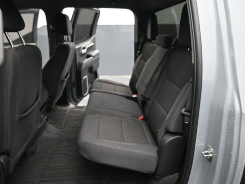 Used 2024 GMC Sierra 1500 SLE image 10