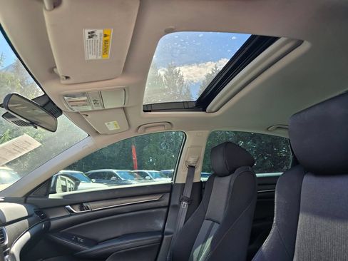 Used 2021 Honda Accord EX image 13