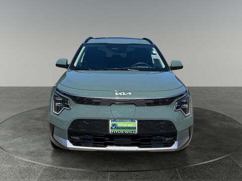 Used 2023 Kia Niro Wave w/ Wave Preserve Package FWD image 2