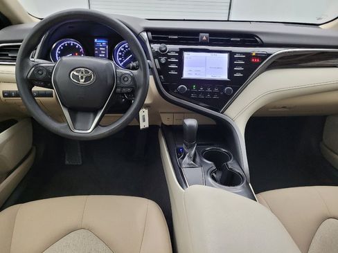 Used 2018 Toyota Camry LE FWD image 22