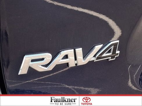 Certified 2025 Toyota RAV4 XLE AWD/4WD image 30