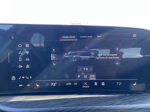 Used 2025 Audi Q5 Premium w/ Convenience Package image 28