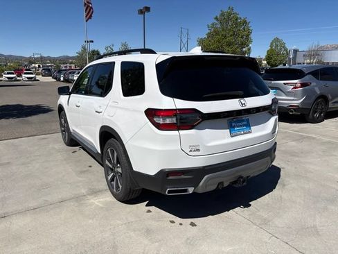Certified 2023 Honda Pilot Touring image 8