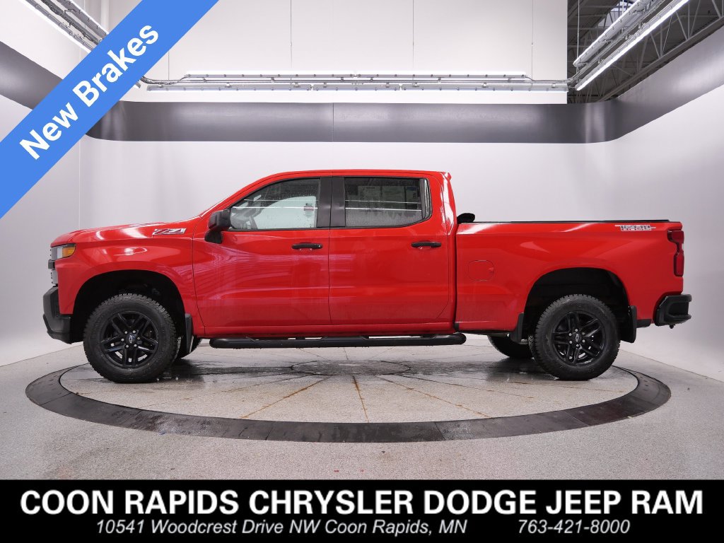 Used 2020 Chevrolet Silverado 1500 Custom Trail Boss w/ Custom Convenience Package AWD/4WD image 2