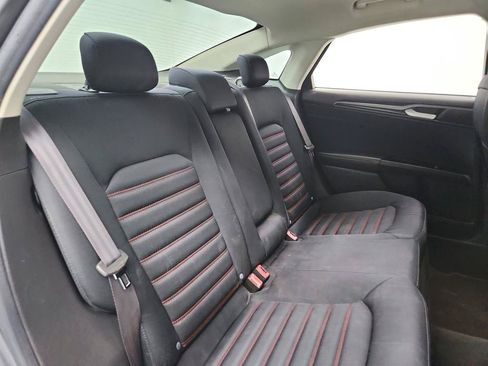 Used 2014 Ford Fusion SE FWD image 27