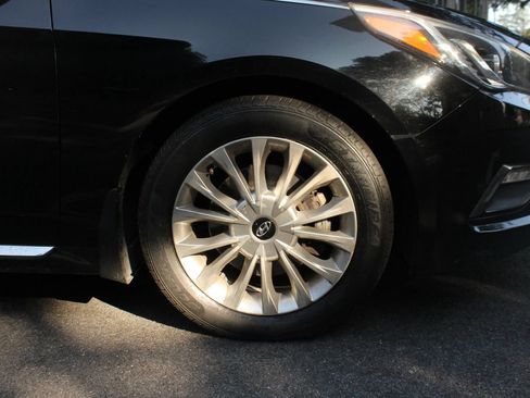Used 2015 Hyundai Sonata Limited FWD image 4