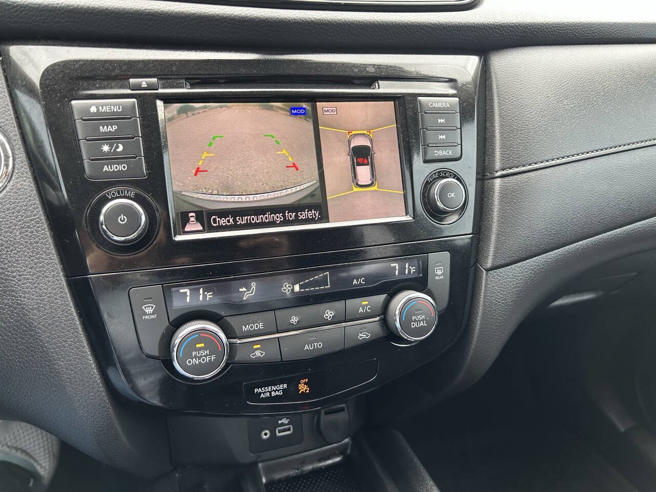 Used 2019 Nissan Rogue SV w/ Premium Package FWD image 22