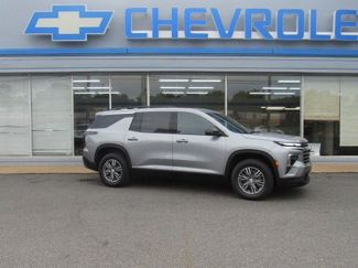 Used 2025 Chevrolet Traverse LT FWD video 1