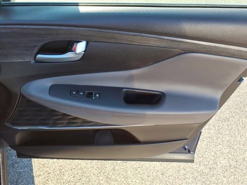 Used 2020 Hyundai Santa Fe Limited image 16