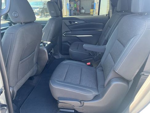 Used 2024 Chevrolet Traverse LT AWD/4WD image 14