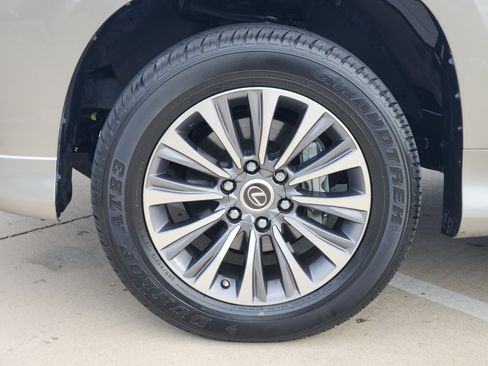 Used 2023 Lexus GX 460 Luxury AWD/4WD image 7