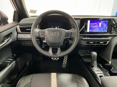 Used 2026 Toyota Camry SE FWD image 7