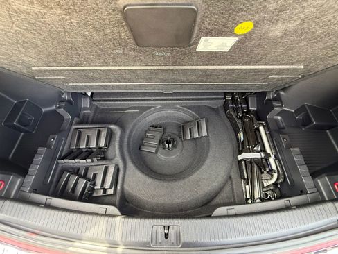 Used 2018 Volkswagen Atlas SE FWD image 17