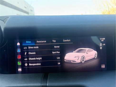 Used 2020 Porsche Taycan 4S image 19