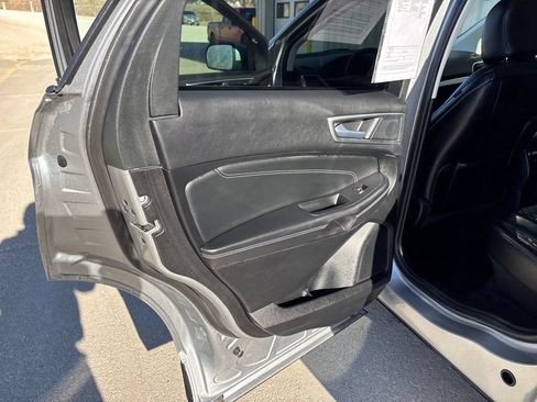 Certified 2024 Ford Edge Titanium AWD/4WD image 25