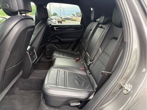 Used 2019 Porsche Cayenne S AWD/4WD image 13