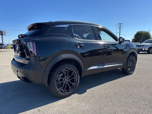 New 2026 Nissan Kicks SR image 7