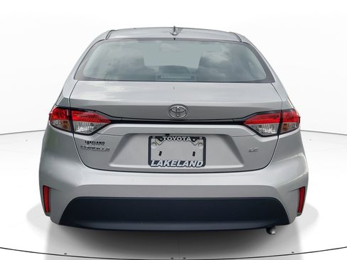 Used 2025 Toyota Corolla LE FWD image 6