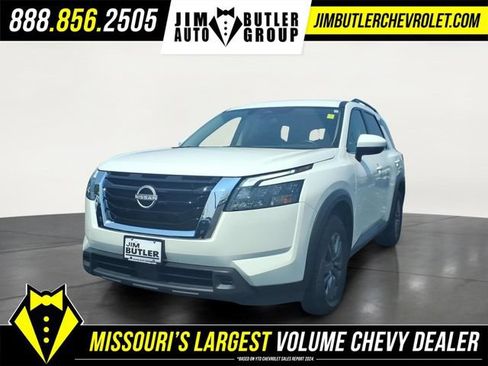 Used 2024 Nissan Pathfinder SV FWD image 1