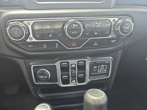 Used 2021 Jeep Wrangler Unlimited Sport AWD/4WD image 27