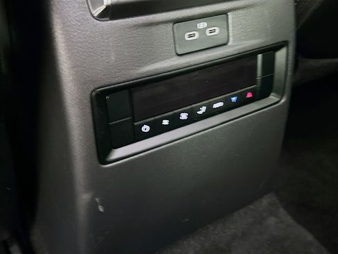 Used 2024 MAZDA CX-90 Plug-In Hybrid w/ Preferred image 29