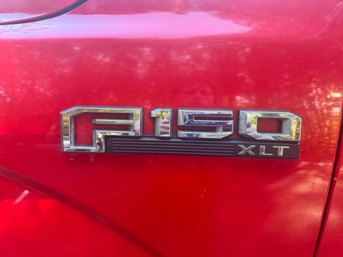 Used 2017 Ford F150 XLT w/ Equipment Group 302A Luxury image 4