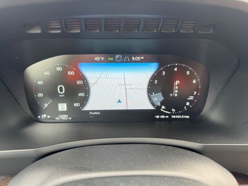 Used 2017 Volvo XC90 T6 Momentum w/ Vision Package image 20