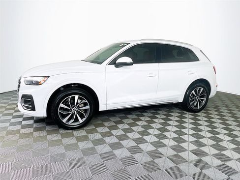 Used 2021 Audi Q5 Premium w/ Convenience Package image 4