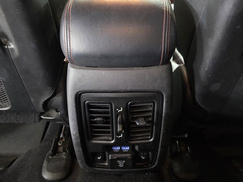 Used 2023 Dodge Durango GT image 13