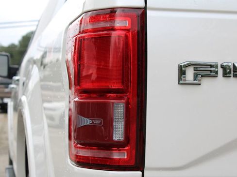 Used 2017 Ford F150 Lariat w/ Equipment Group 502A Luxury image 14