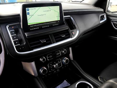 Used 2021 GMC Yukon SLT w/ Rear Media and Nav Package image 16