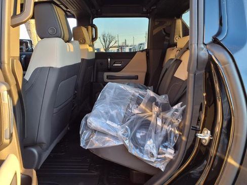 New 2026 GMC Hummer EV 4x4 Crew Cab image 18
