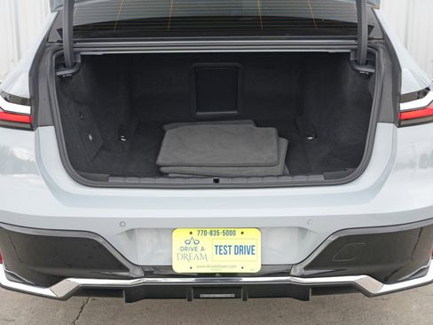 Used 2023 BMW i7 xDrive60 w/ Executive Package 2 image 10