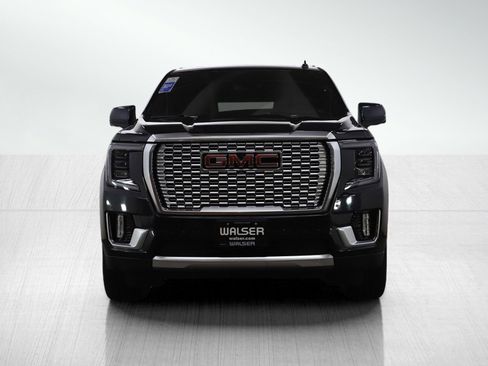 Used 2023 GMC Yukon XL Denali AWD/4WD image 9