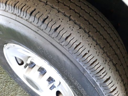 Used 2014 Chevrolet Express 2500 LS image 32