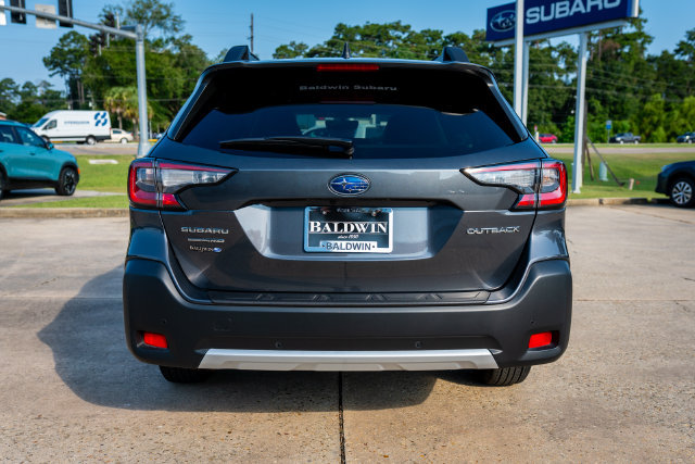 Certified 2025 Subaru Outback Limited AWD/4WD image 5