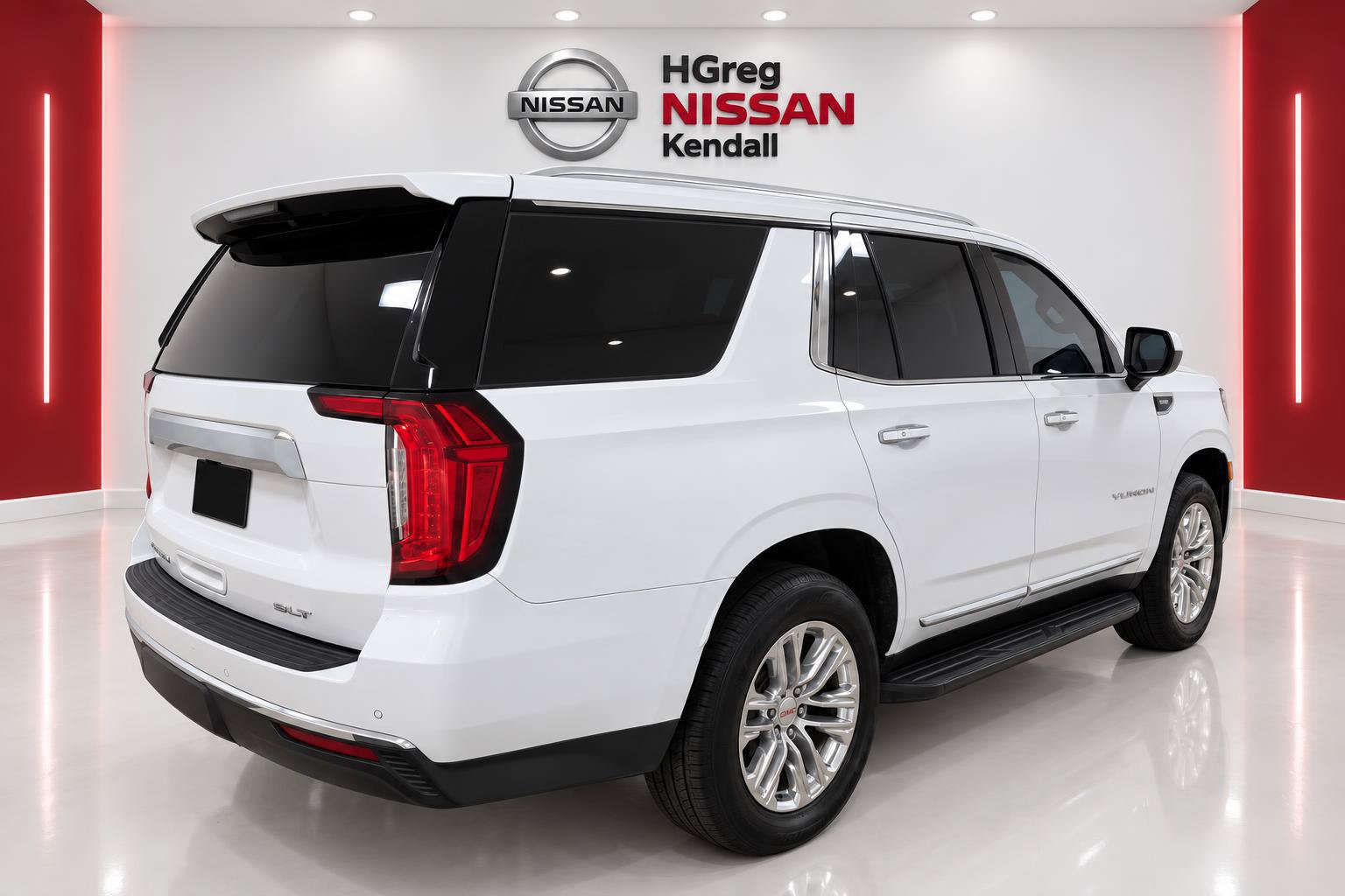 Used 2021 GMC Yukon SLT AWD/4WD image 4