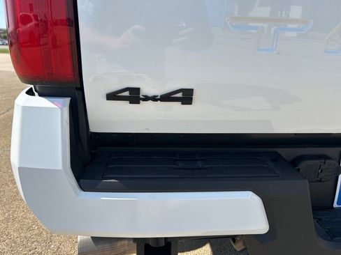 Used 2025 Toyota Tacoma TRD Off-Road image 24