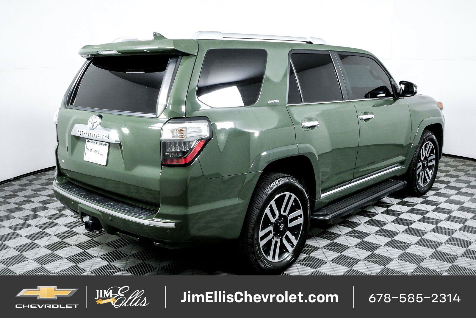Used 2022 Toyota 4Runner Limited AWD/4WD image 3