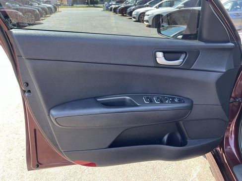 Used 2017 Kia Optima LX FWD image 23