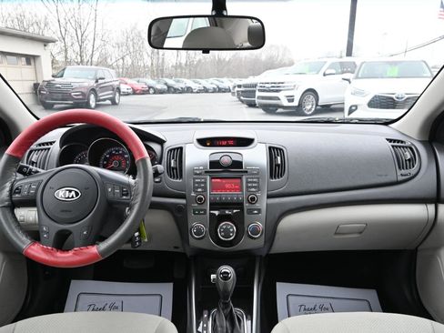 Used 2013 Kia Forte EX w/ Premium Pkg image 16
