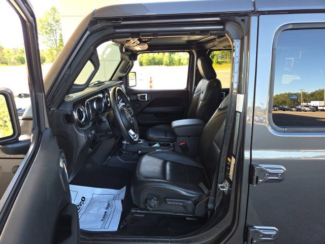 Used 2022 Jeep Wrangler Unlimited Sahara AWD/4WD image 16