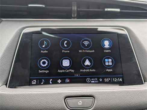 Used 2023 Cadillac XT4 Luxury w/ Cold Weather Package AWD/4WD image 33