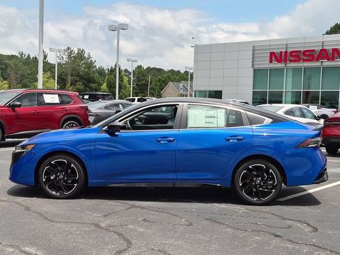 New 2026 Nissan Sentra SR w/ Floor Mat Package FWD image 6