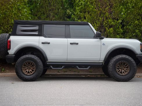 Used 2021 Ford Bronco Black Diamond AWD/4WD image 9